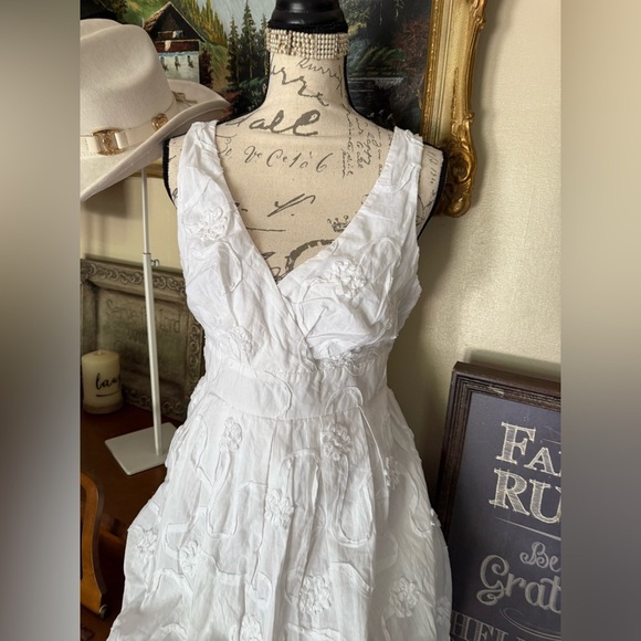 Maurices White Ruched Midi Sundress V-Neck NWT - Picture 2 of 6